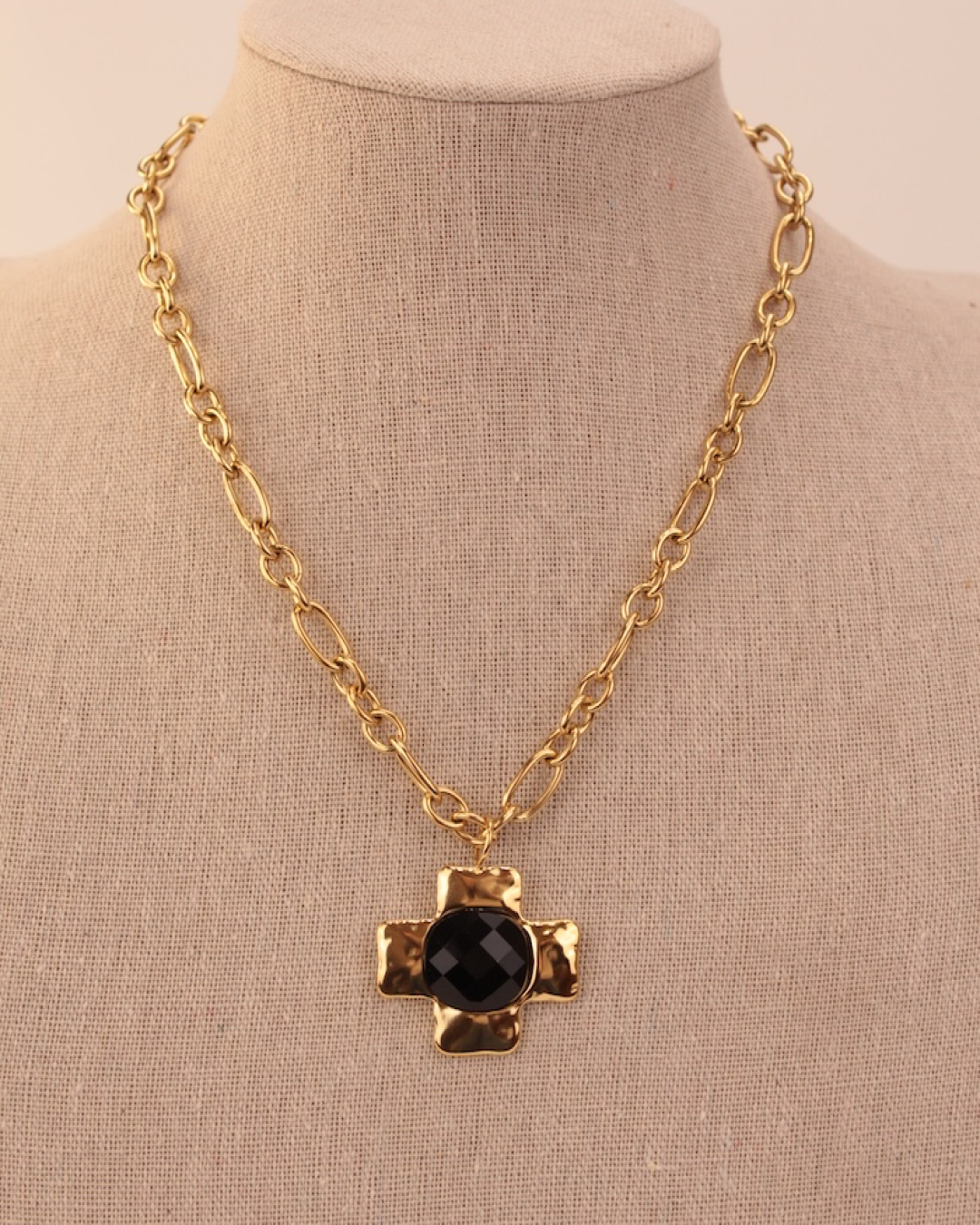 Collar Cruz